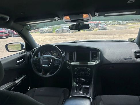 Used 2018 Dodge Charger SXT image 7