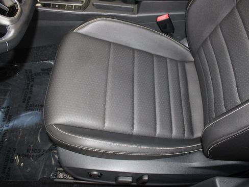 Used 2022 Volkswagen Jetta SE image 13