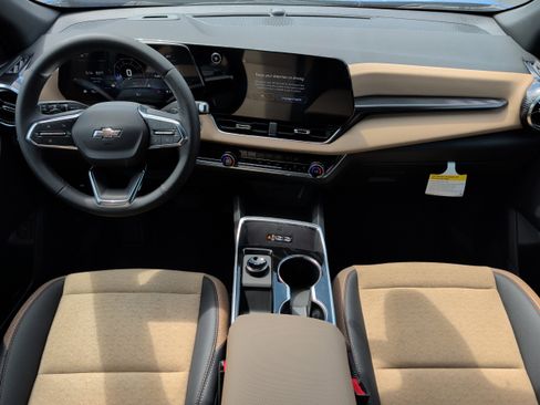 New 2026 Chevrolet Equinox ACTIV FWD image 18