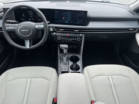 Certified 2025 Hyundai Sonata SE FWD image 17
