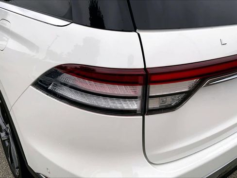 Used 2020 Lincoln Aviator Reserve w/ Equipment Group 202A AWD/4WD image 25