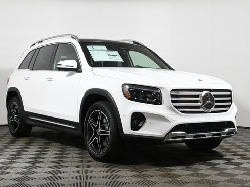 New 2026 Mercedes-Benz GLB 250 4MATIC image 9