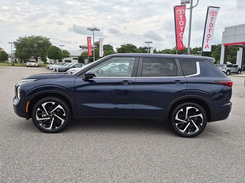 Used 2024 Mitsubishi Outlander SE AWD/4WD image 6