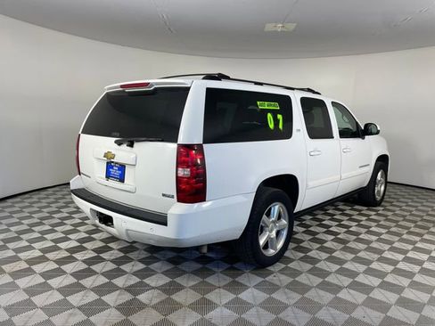 Used 2007 Chevrolet Suburban LTZ w/ LTZ Preferred Equipment Group AWD/4WD image 16