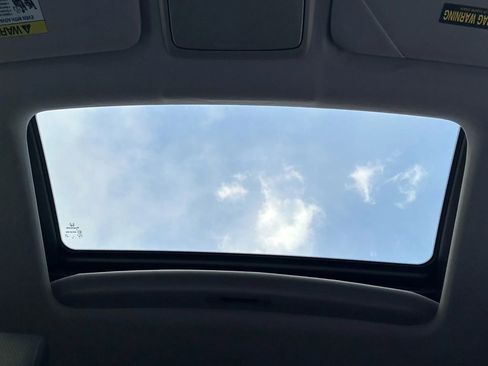 Used 2012 Honda Crosstour EX image 27