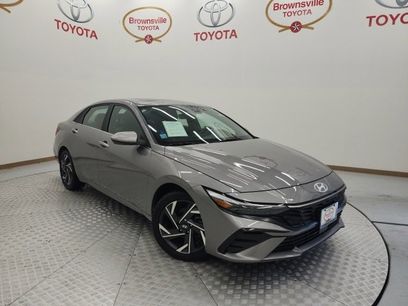 Used 2024 Hyundai Elantra SEL w/ Convenience Package