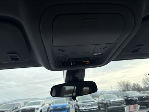 Used 2023 GMC Acadia SLE w/ Driver Convenience Package image 29