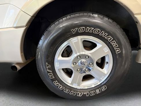 Used 2007 Ford Expedition Eddie Bauer RWD image 25