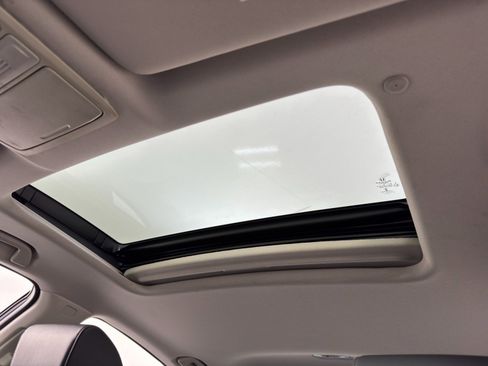 Used 2018 Honda Accord EX-L image 11