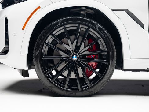 Used 2024 BMW X6 M60i w/ Dynamic Handling Package image 20