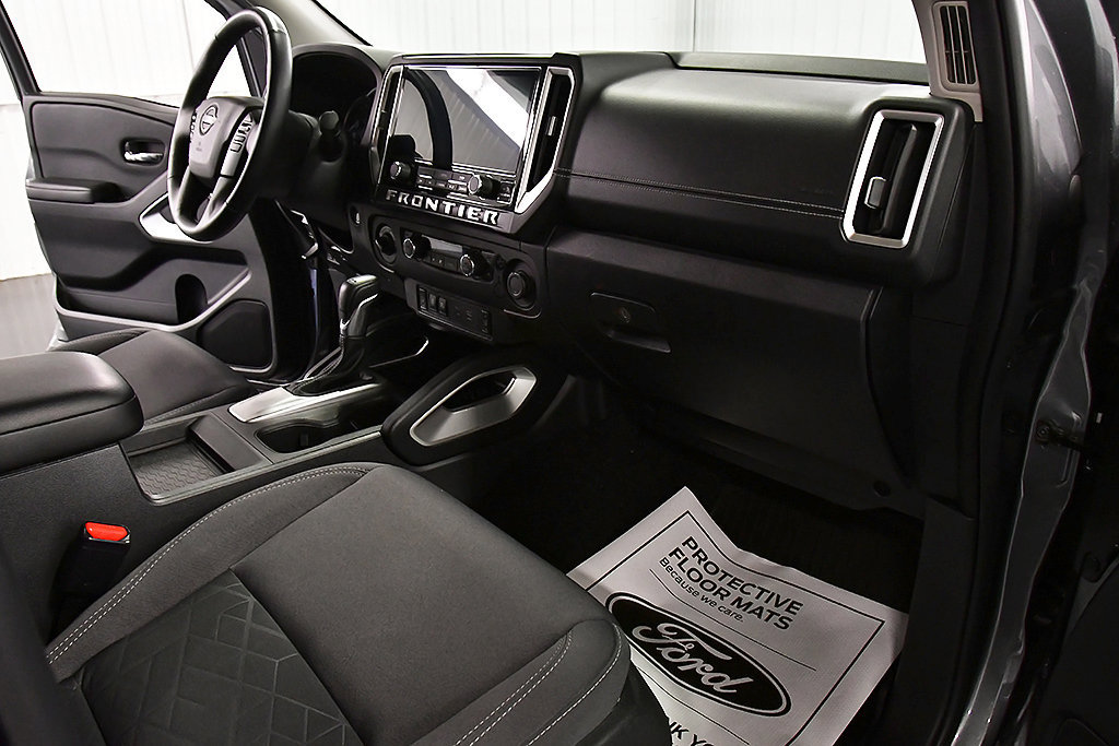 Used 2025 Nissan Frontier SV w/ SV Convenience Package AWD/4WD image 28