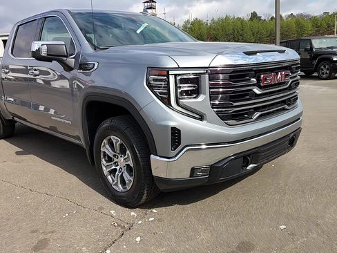 Used 2025 GMC Sierra 1500 SLT image 12