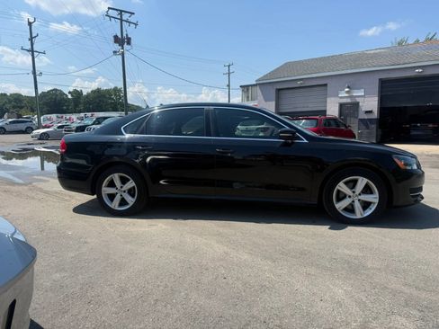 Used 2013 Volkswagen Passat 2.5 SE FWD image 6