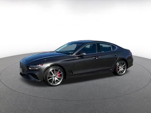 Used 2025 Genesis G70 2.5T image 7