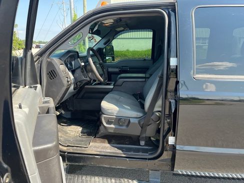 Used 2016 Ford F350 XLT w/ XLT Premium Package AWD/4WD image 6