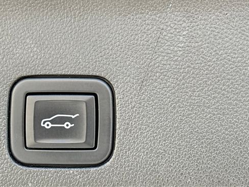 Used 2023 Chevrolet Tahoe LT image 23