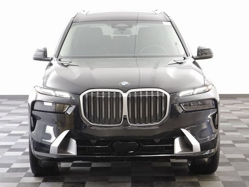 Used 2025 BMW X7 xDrive40i image 23