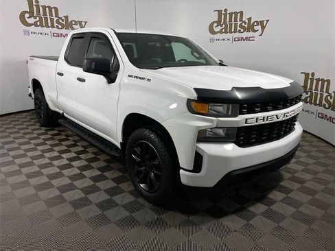 Used 2019 Chevrolet Silverado 1500 Custom w/ Custom Convenience Package image 1