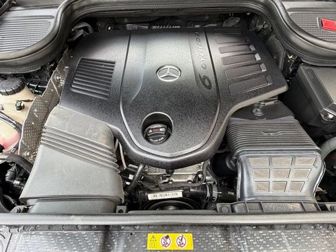 Used 2023 Mercedes-Benz GLS 450 4MATIC image 35