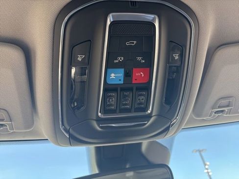 Used 2022 Jeep Grand Cherokee L Limited image 45