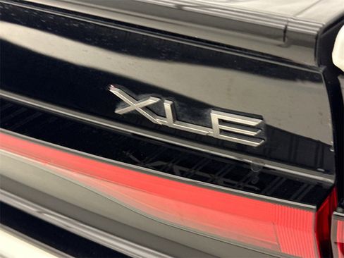 Used 2024 Toyota Prius XLE image 11