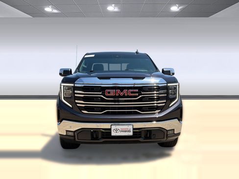 Used 2025 GMC Sierra 1500 SLT AWD/4WD image 6