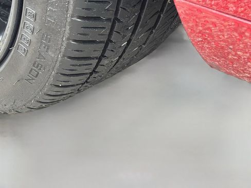 Used 2017 Jaguar XE Premium RWD image 42