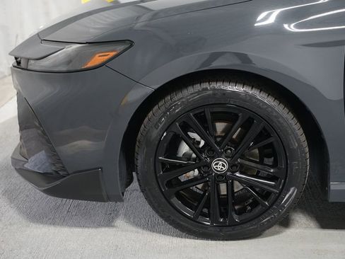 Certified 2025 Toyota Camry SE image 5