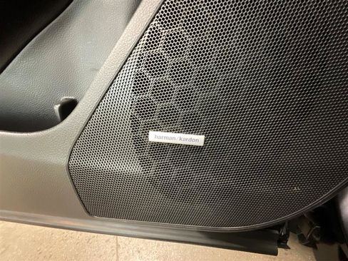 Used 2018 Subaru Forester 2.5i Limited image 17