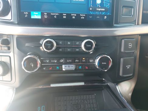 Used 2024 Ford F150 King Ranch w/ FX4 Off-Road Package image 23