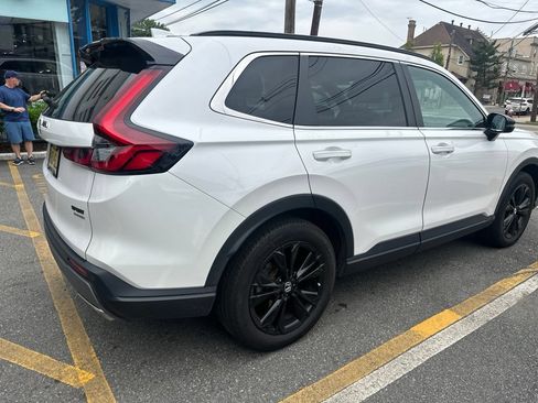 Used 2023 Honda CR-V Sport Touring image 4