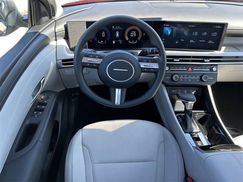 New 2026 Hyundai Tucson SE image 4