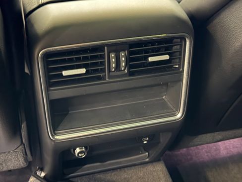 Certified 2023 Porsche Cayenne AWD/4WD image 23
