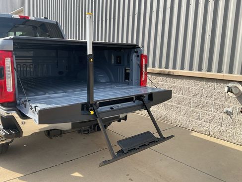 Used 2024 Ford F250 Lariat w/ Lariat Ultimate Package image 27