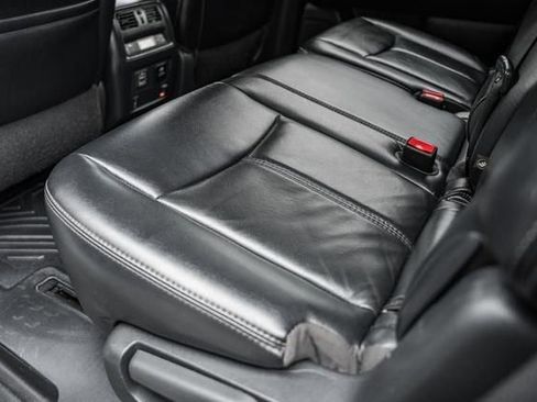 Used 2018 Nissan Pathfinder SL w/ Cargo Package image 34