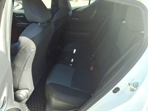 Used 2021 Toyota C-HR LE FWD image 6