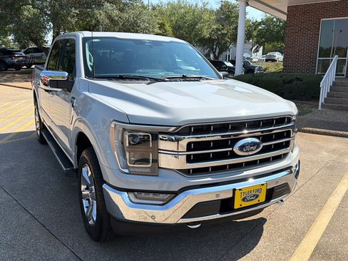 Used 2023 Ford F150 Lariat w/ Equipment Group 502A High AWD/4WD image 3