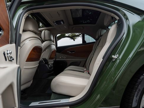 Certified 2024 Bentley Flying Spur W12 image 41