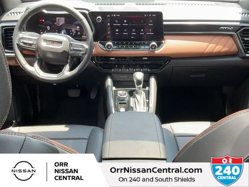 Used 2025 GMC Canyon AT4 w/ Technology Plus Package AWD/4WD image 15