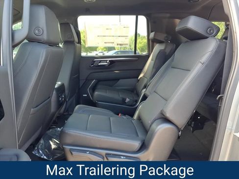 New 2026 Chevrolet Suburban LT w/ Comfort Package AWD/4WD image 22