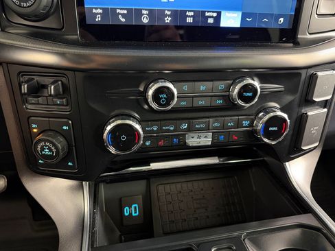 Used 2024 Ford F150 Platinum w/ Equipment Group 702A High image 16