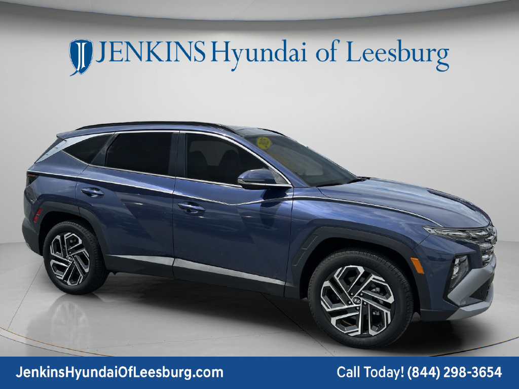 Certified 2025 Hyundai Tucson Limited AWD/4WD image 2
