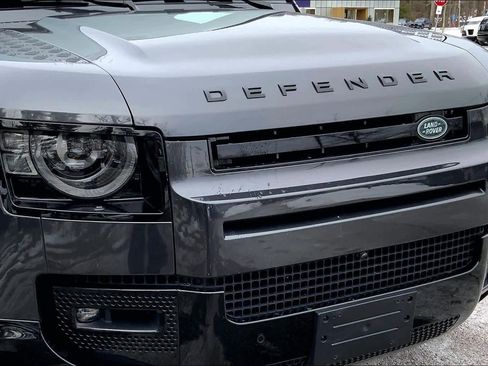 Used 2025 Land Rover Defender 130 V8 image 28