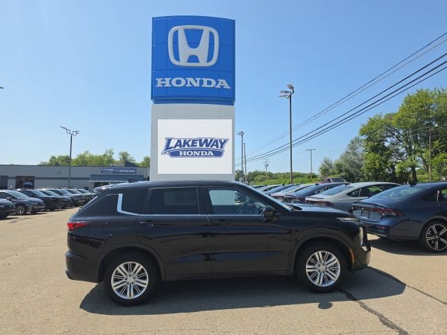 Used 2024 Mitsubishi Outlander ES AWD/4WD image 1