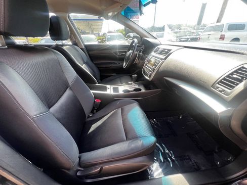 Used 2016 Nissan Altima 2.5 SR FWD image 13