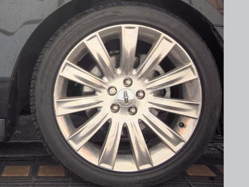 Used 2011 Lincoln MKS AWD w/ 102A Rapid Spec Order Code image 9