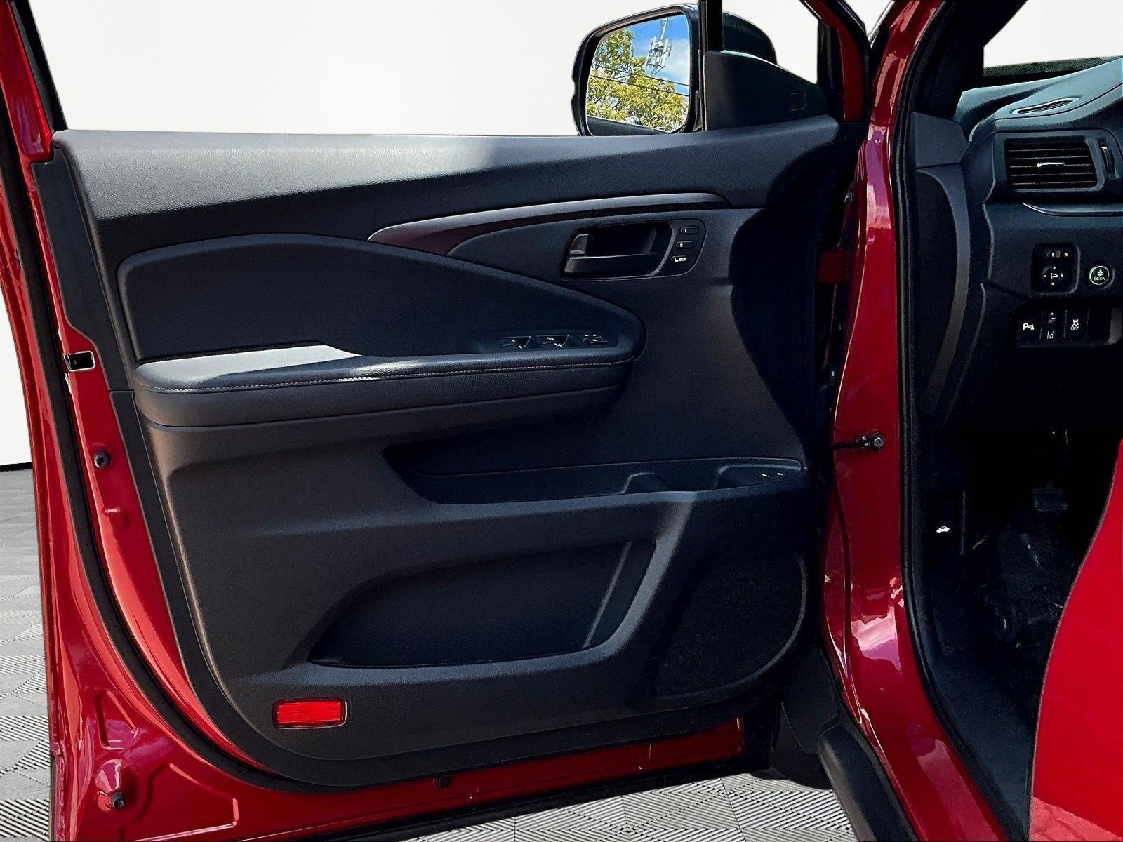 Used 2023 Honda Passport EX-L image 19