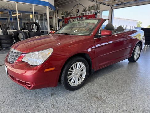 Used 2008 Chrysler Sebring Touring w/ Electronics Convenience Group FWD image 16