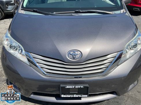 Used 2014 Toyota Sienna XLE image 94