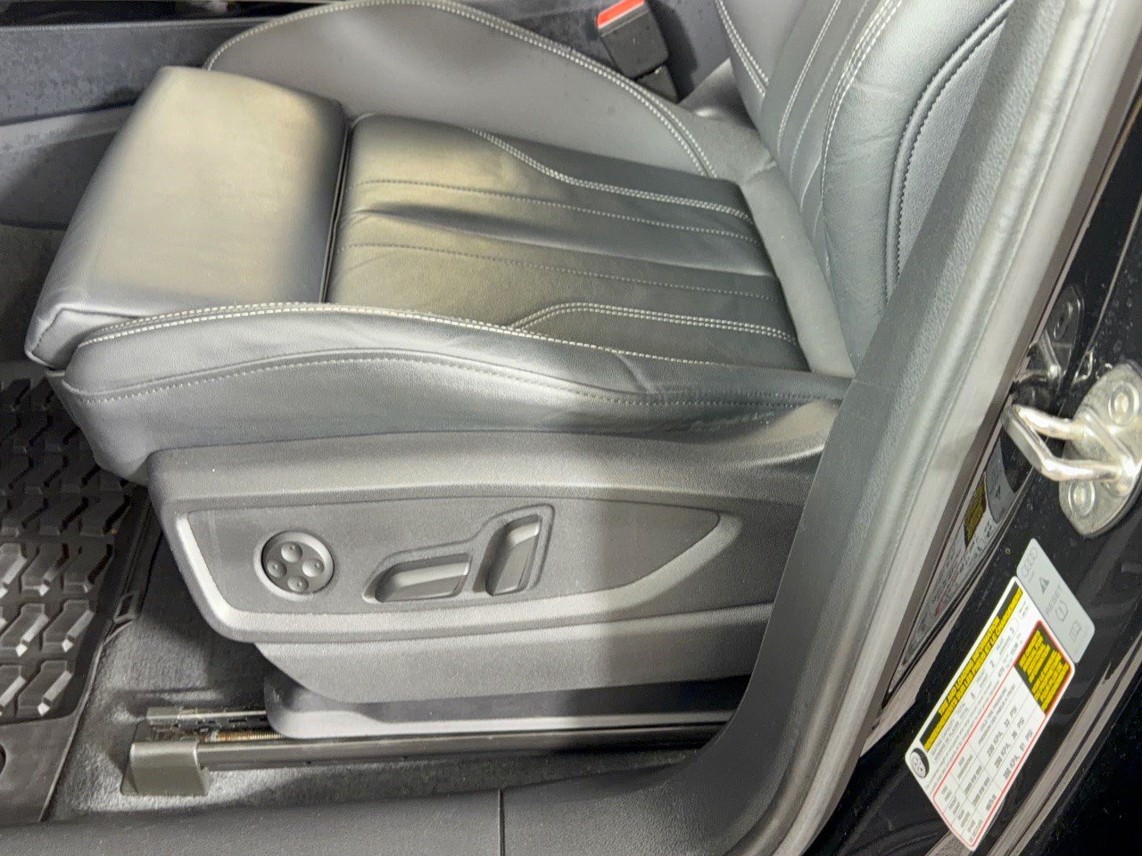 Certified 2024 Audi Q5 2.0T Premium AWD/4WD image 16